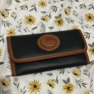 Dooney&Bourke Vintage Black Pebbled Wallet with Checkbook